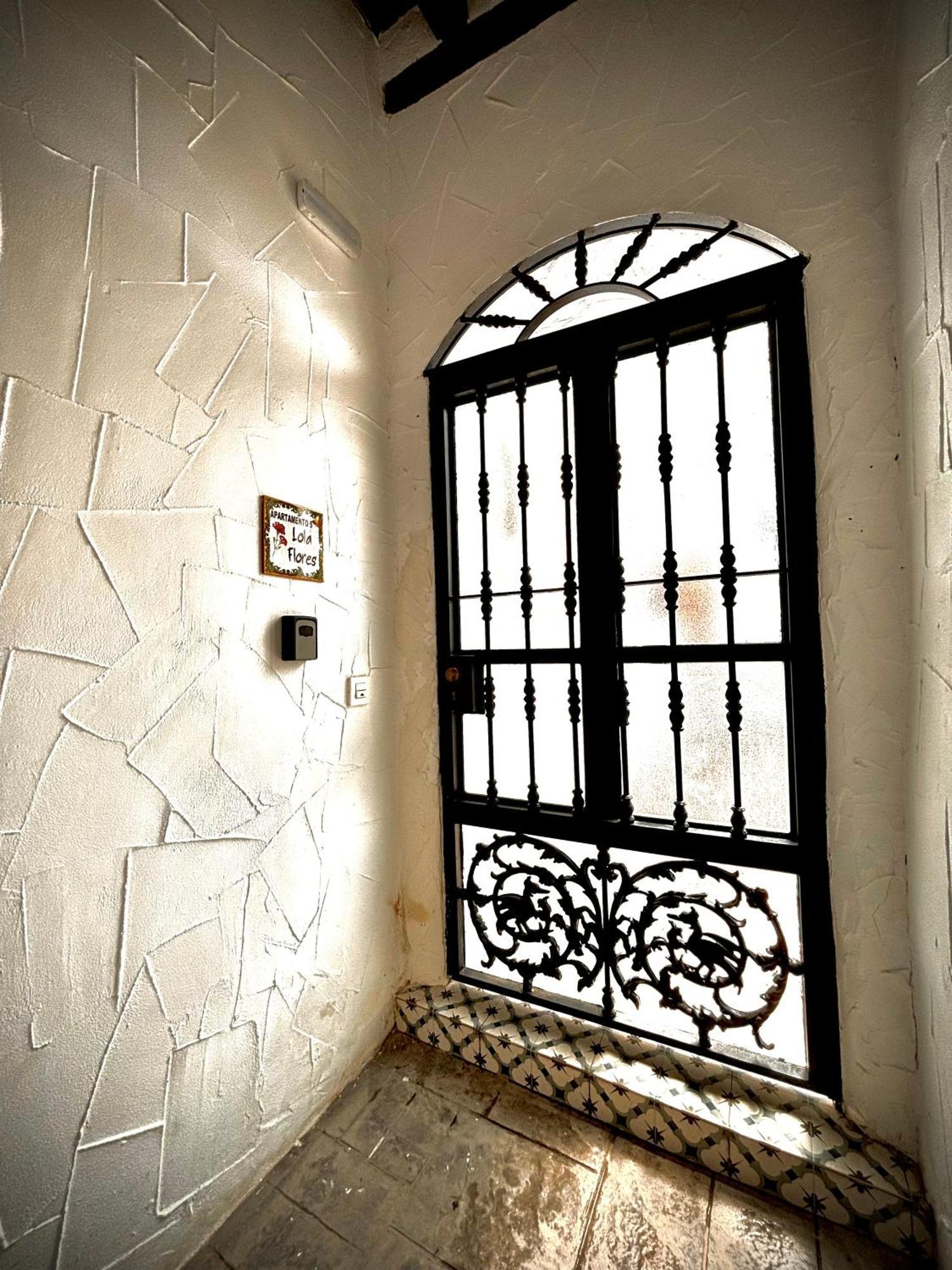 Apartamento La Lola - Patio Privado جيريز المظهر الخارجي الصورة